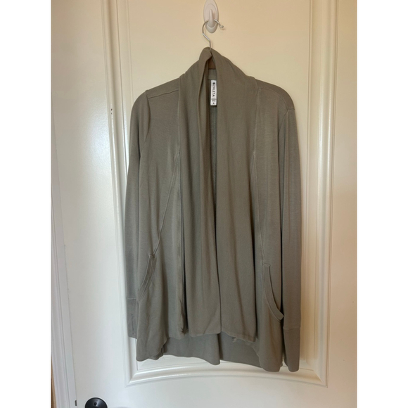 Women's Athleta Pranayama Wrap Cardigan S Sage Green Gray (Herb Olive) - Picture 3 of 8